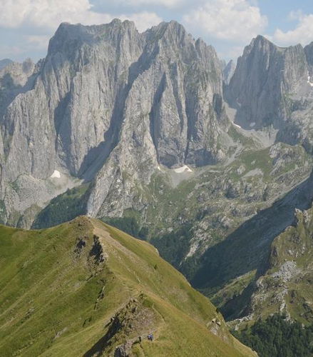 Foto de Excursión privada de senderismo por Prokletije: Popadija, Talijanka y Volušnica